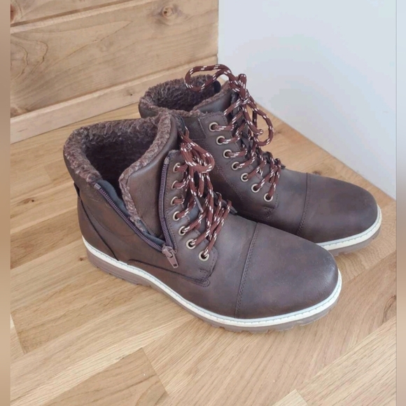 Burton winter boots - Picture 1 of 3